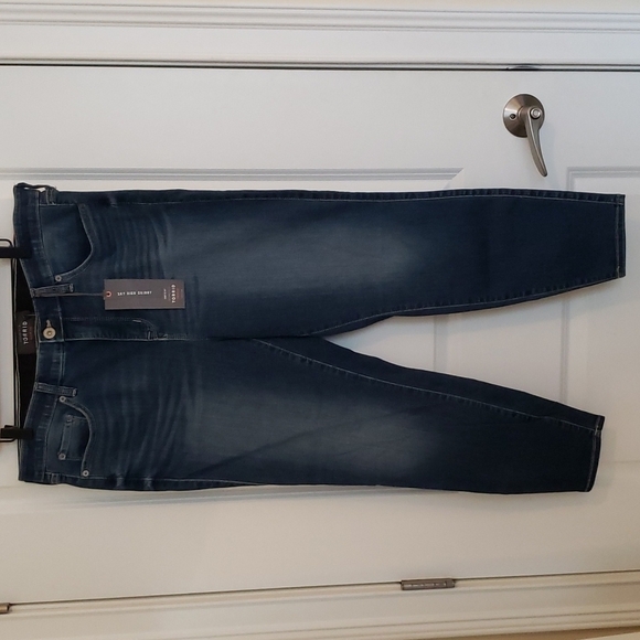 Torrid Sky High Skinny Stretch Jean Medium Wash - Size 18 Short - Picture 1 of 8